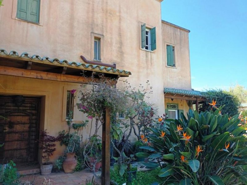 Platanias Villa mit 5 Schlafzimmern in marokkanischer Architektur in Chania Haus kaufen